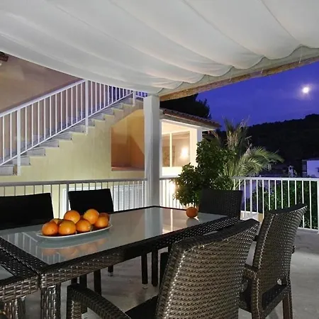 Modern 300m From Crystal Clear Coves By Renthousing Cala de Sant Vicenc