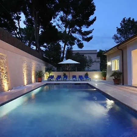 Modern 300m From Crystal Clear Coves By Renthousing Cala de Sant Vicenc