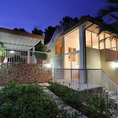 别墅 Modern 300m From Crystal Clear Coves By Renthousing Cala de Sant Vicenc